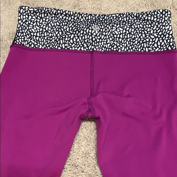 Lululemon Reversible Leggings Sz 4 - Picture 8 of 16